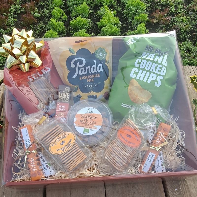 PRE-ORDER BOX   Christmas Treat Box (22 euro)